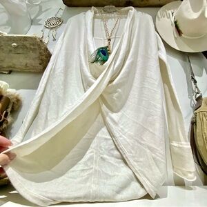 Lululemon cream twist & wrap knit sweater w cabin cottage lounge vibe